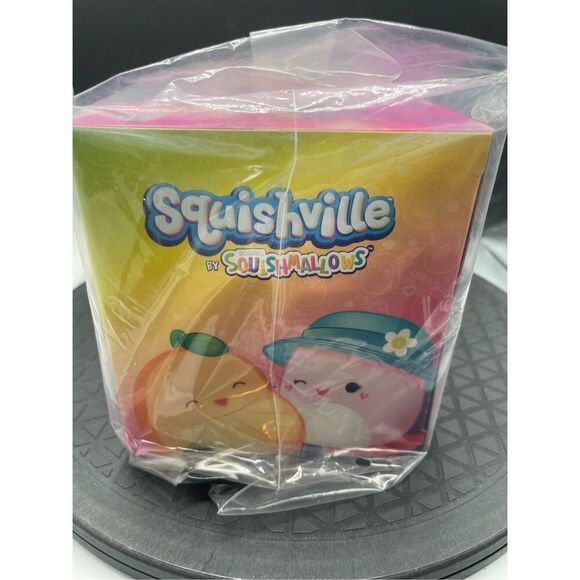 Squishville Accessory Set Playground Axolotl and Lion Playground Set - Picture 5 of 8